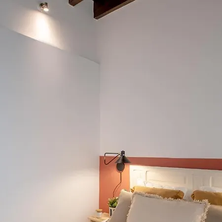 Home2book Amelia's Pottery, Triana إشبيلية